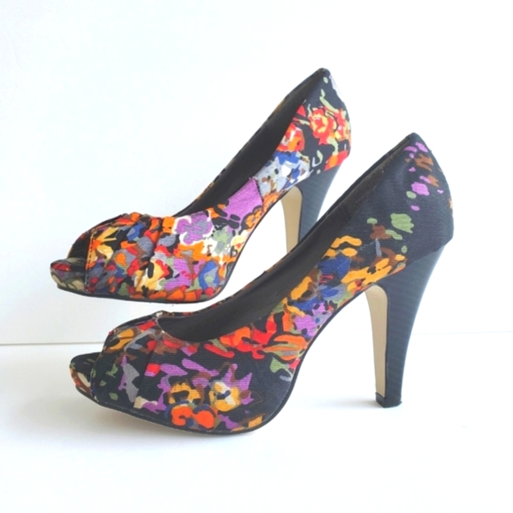 Madden Girl Floral Peep Toe Heels Pumps Purple, Blue, Size 7.5